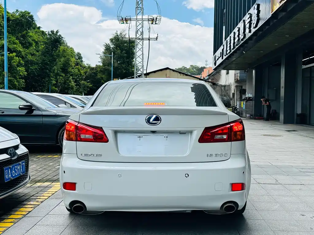 Lexus IS 2008