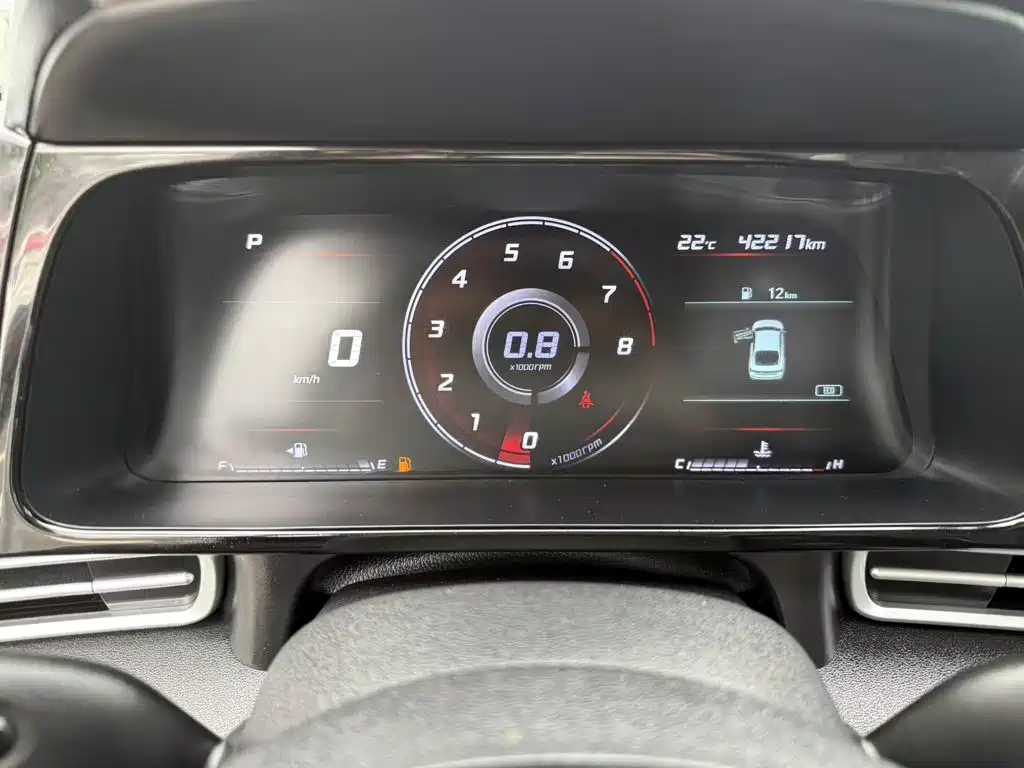 Hyundai Elantra 2023 — фото 16