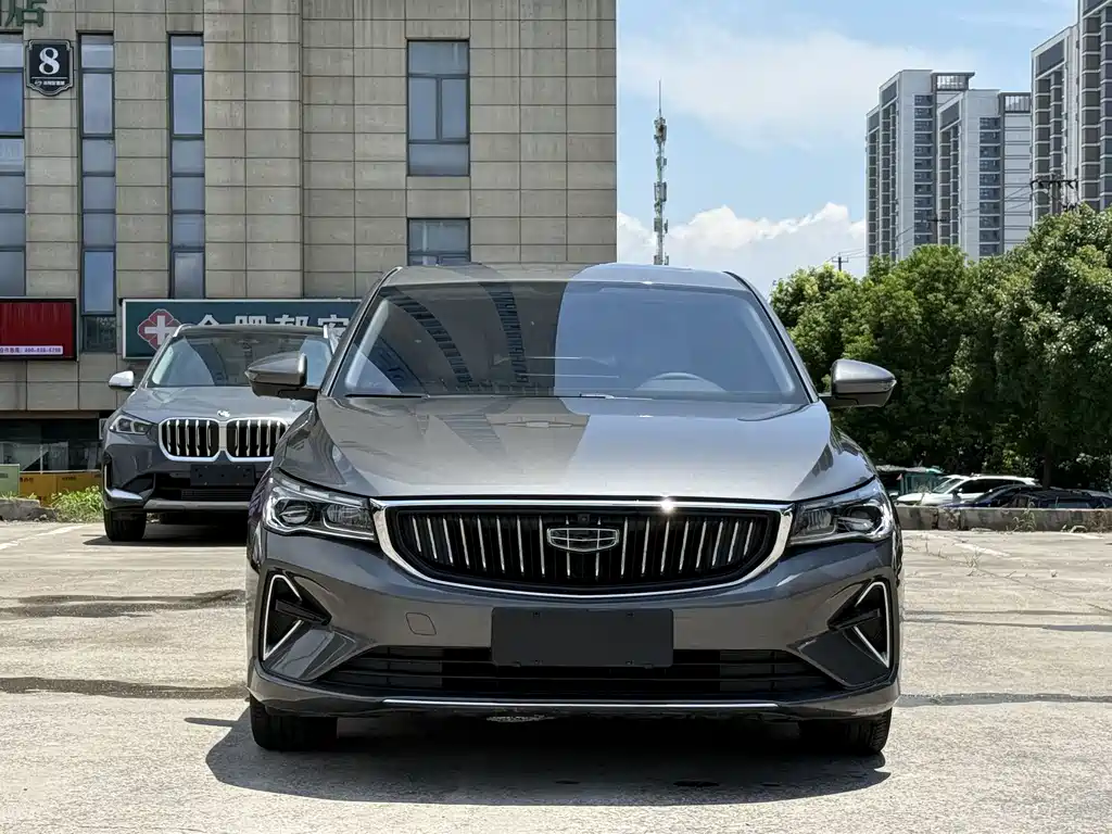 Geely Emgrand 2023