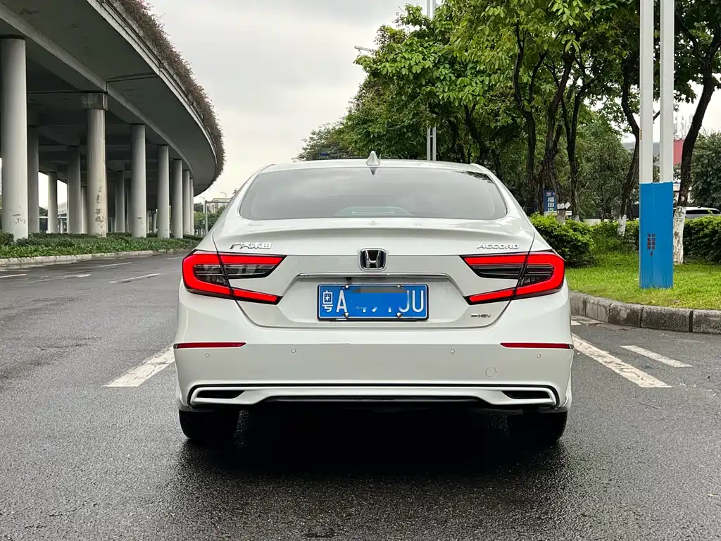 Honda Accord 2022 — фото 16