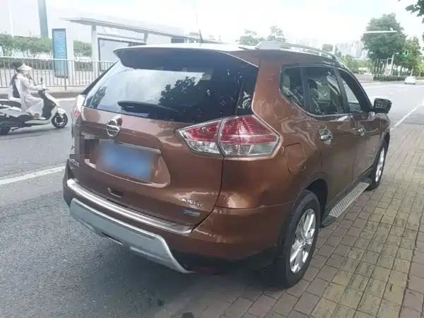 Nissan X-Trail 2015