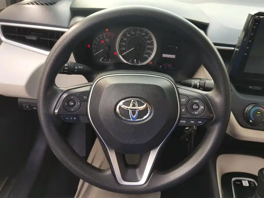 Toyota Corolla 2020 — фото 15