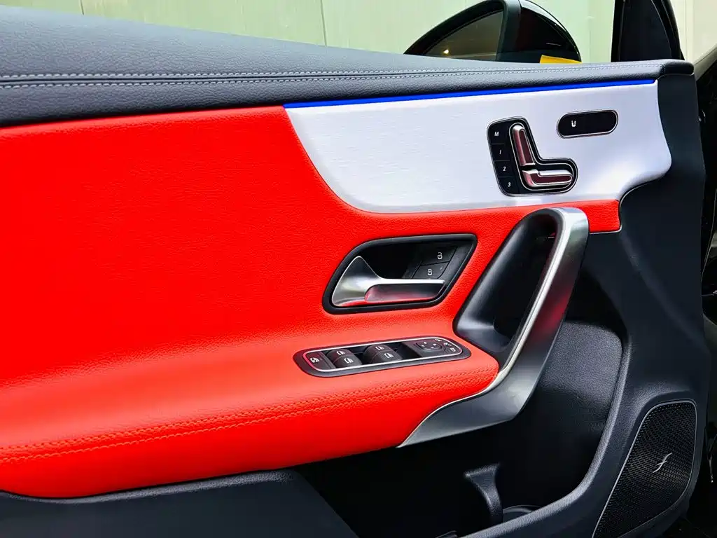 Mercedes-Benz A-Class AMG 2024 — фото 11