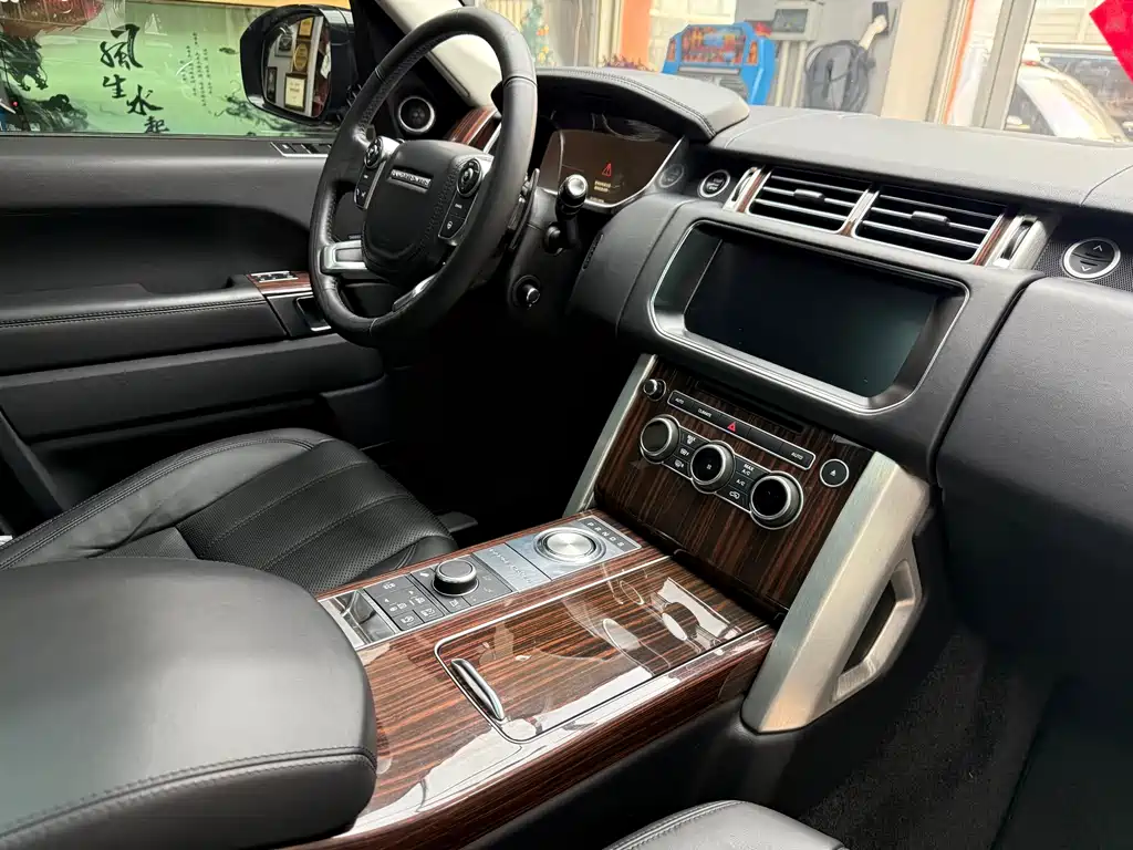 Land Rover Range Rover 2017 — фото 19