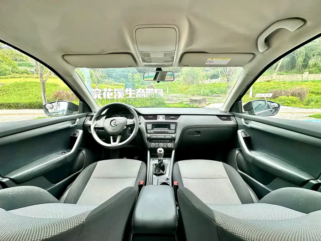 Skoda Octavia 2017 — фото 32