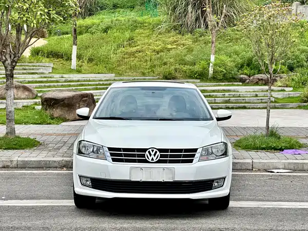 Volkswagen Lavida 2014