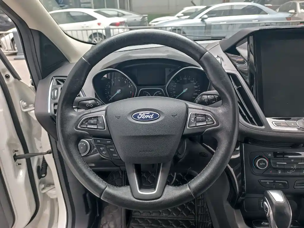 Ford Kuga 2020 — фото 14