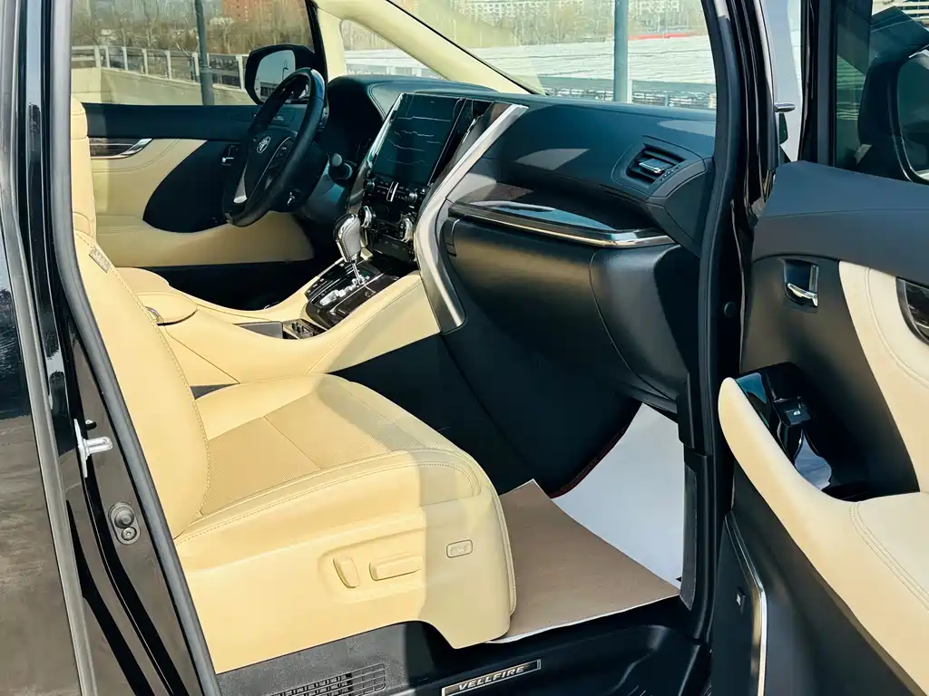 Toyota Vellfire 2021 — фото 35