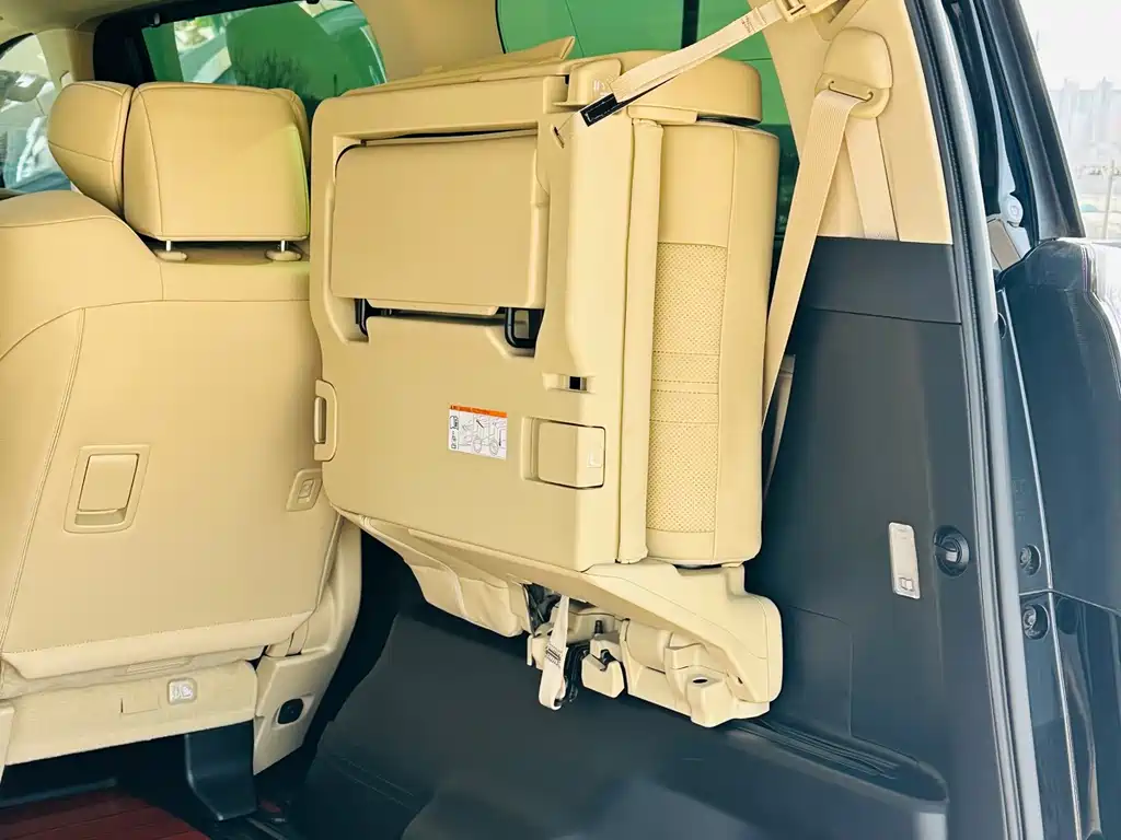 Toyota Vellfire 2021 — фото 40