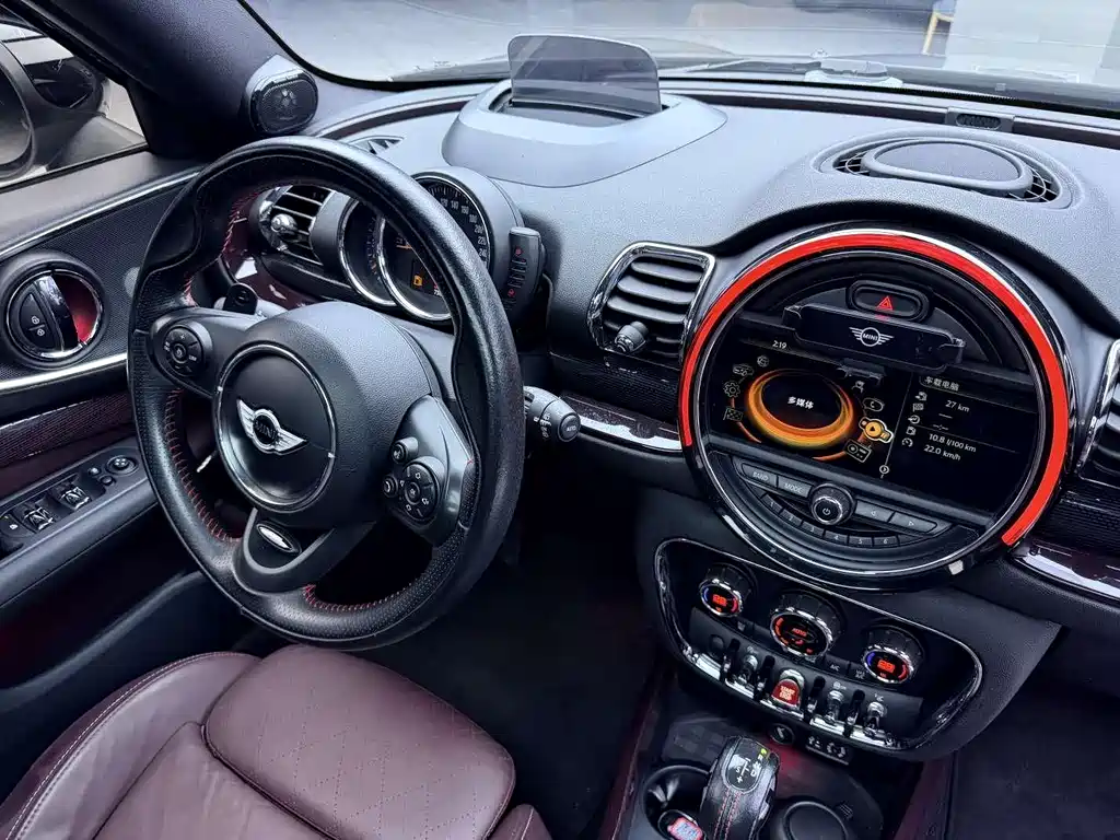 MINI Clubman 2016 — фото 19