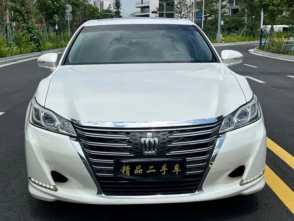 Toyota Crown 2017