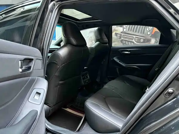 Toyota Avalon 2019