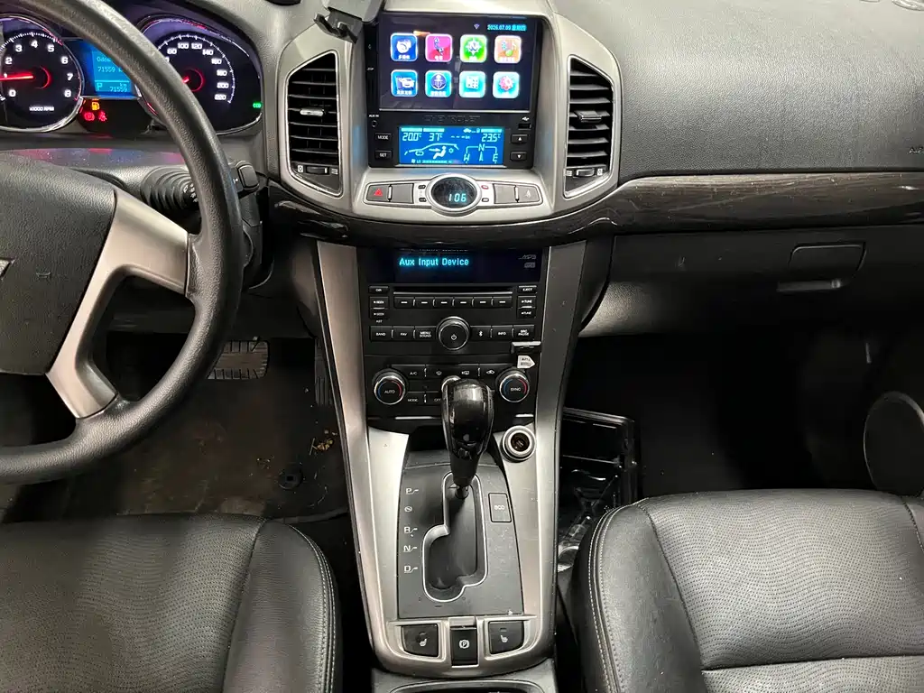 Chevrolet Captiva 2017 — фото 10