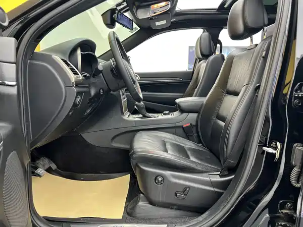 Jeep Grand Cherokee 2017