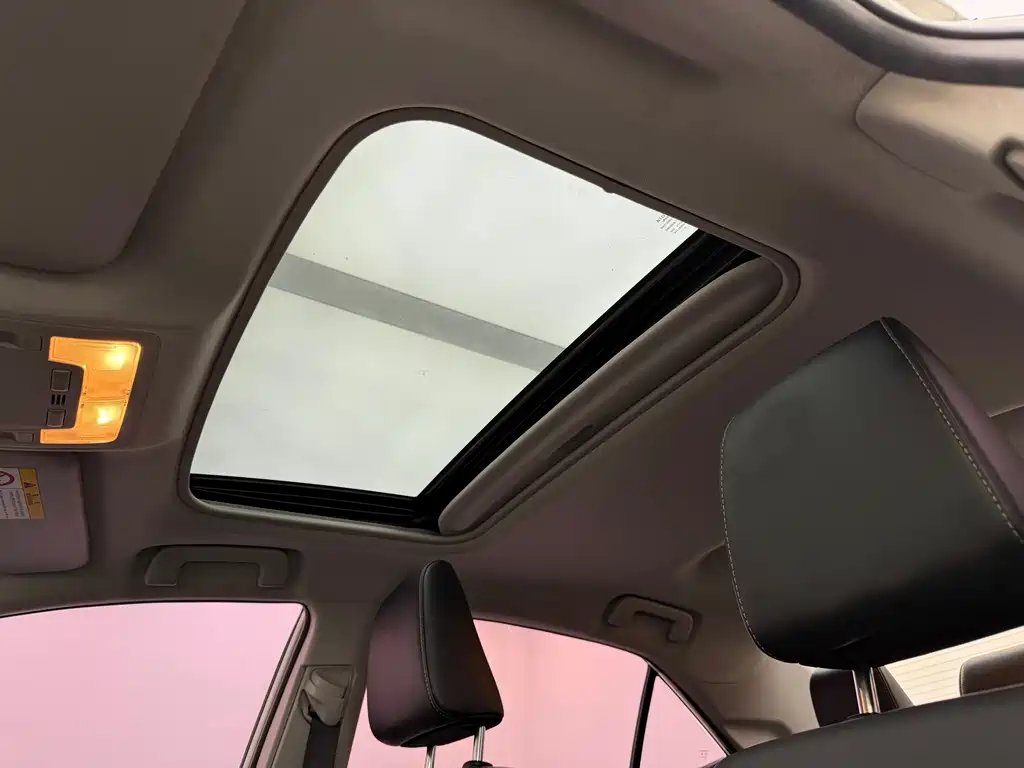 Toyota Corolla 2017 — фото 17