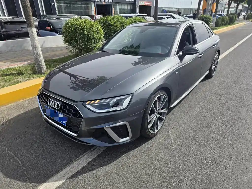 Audi A4L 2020