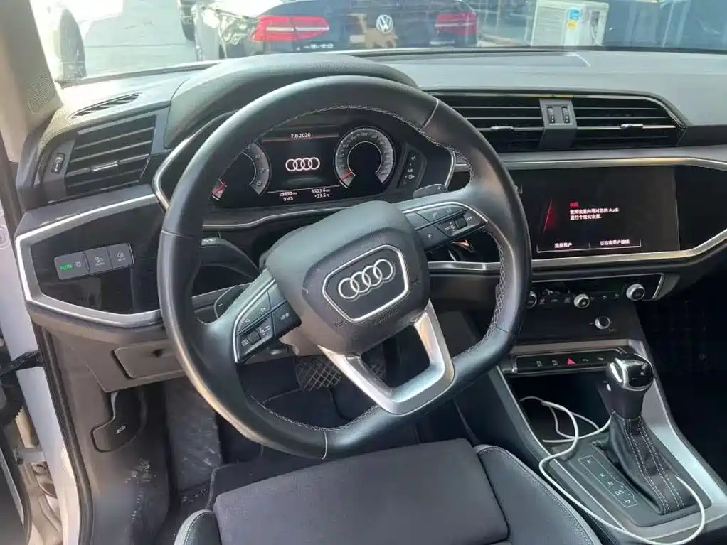 Audi Q3 2022 — фото 3