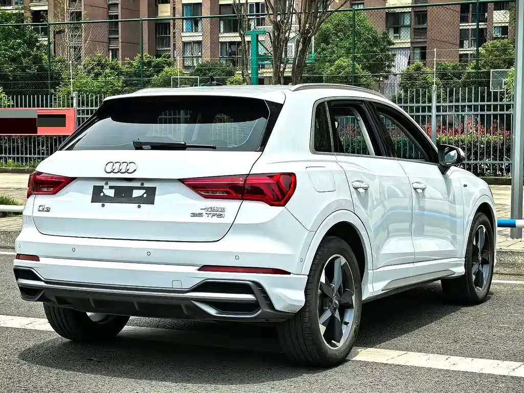 Audi Q3 2021