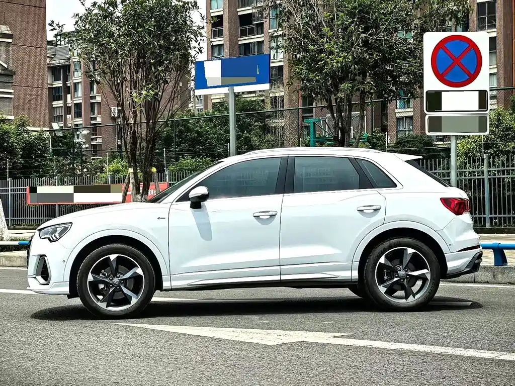 Audi Q3 2021