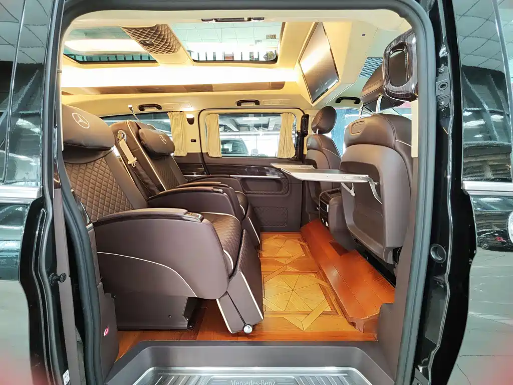 Mercedes-Benz V-Class 2018 — фото 5