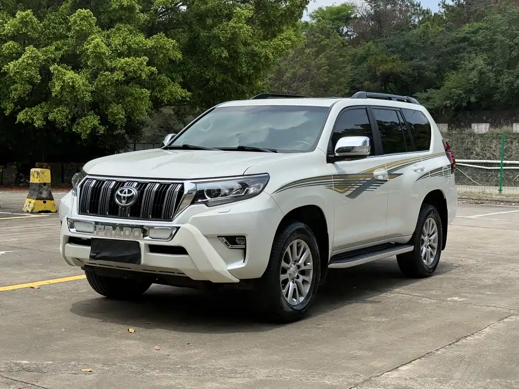 Toyota Prado 2018 — фото 1