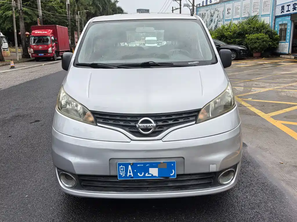 Nissan NV200 2012