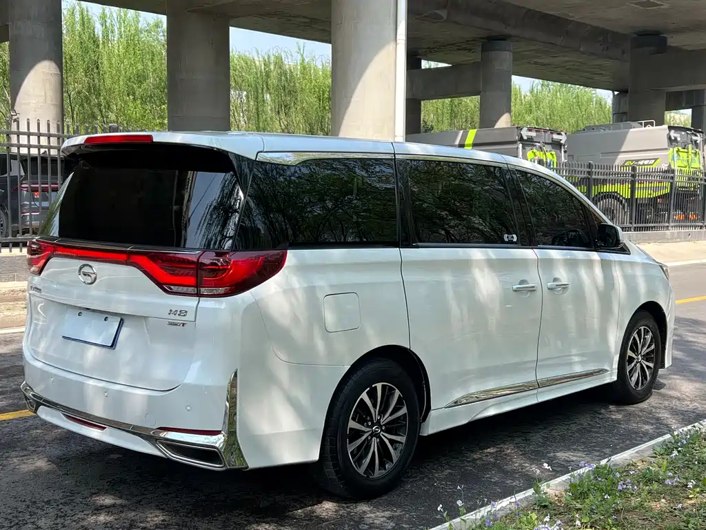 GAC Motor Trumpchi M8 2022 — фото 9