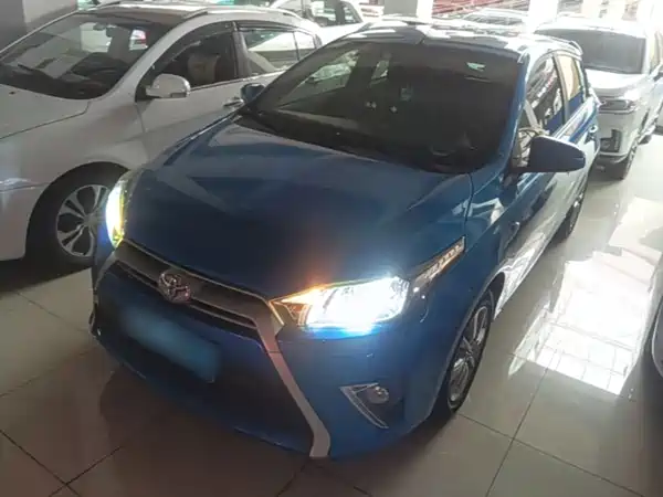 Toyota Yaris L 2014