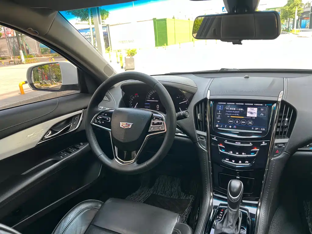 Cadillac ATS-L 2018 — фото 15