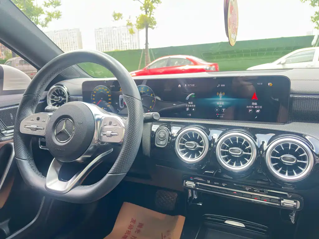 Mercedes-Benz A-Class 2021 — фото 18