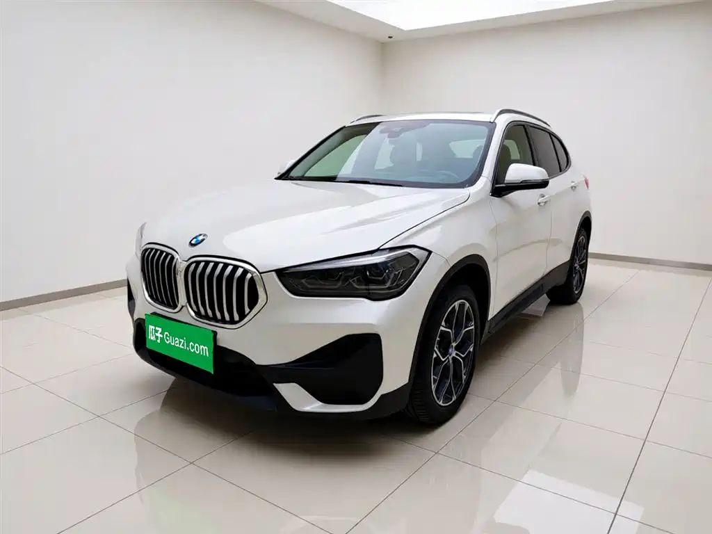 BMW X1 2022 — фото 1