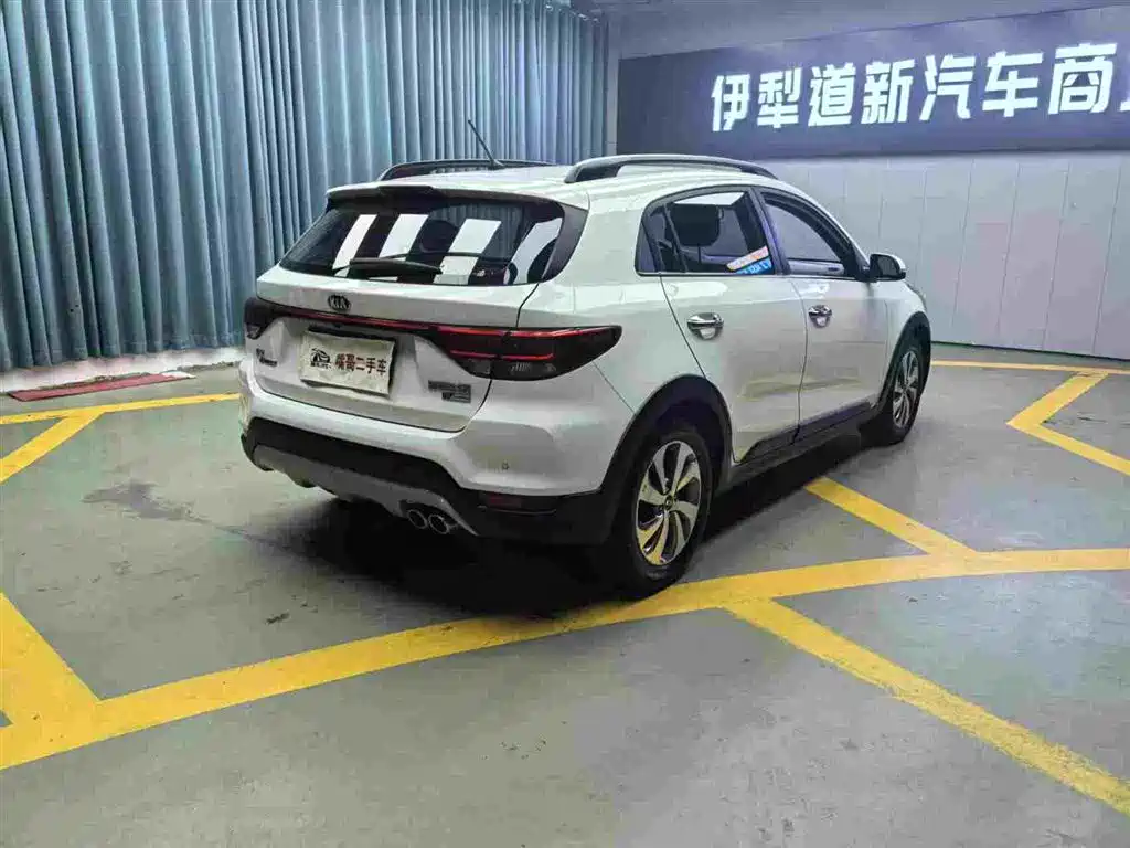 Kia KX Cross 2019 — фото 7