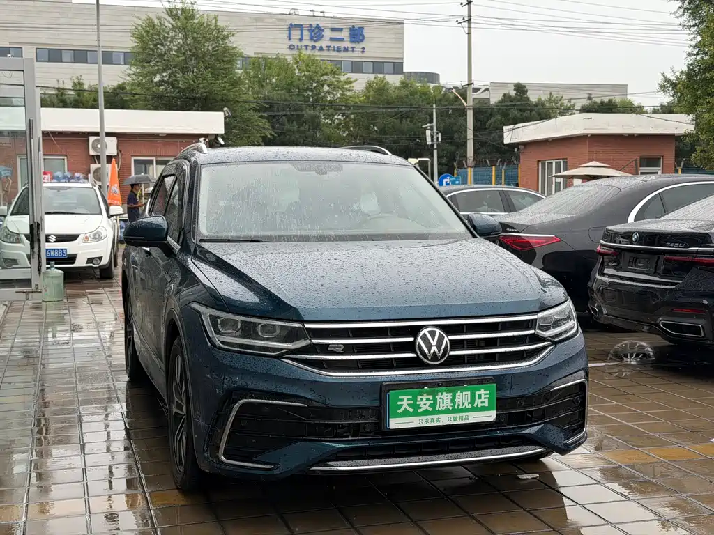 Volkswagen Tiguan L 2022 — фото 3