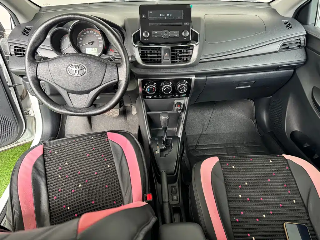 Toyota Yaris L 2020 — фото 8