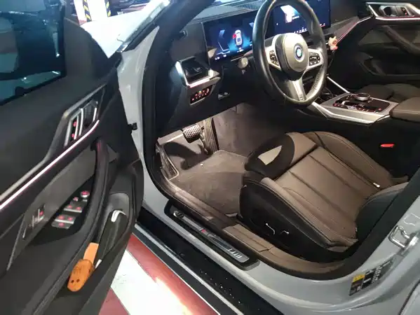 BMW i4 2025