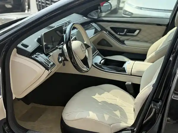 Mercedes-Benz S-Class 2012