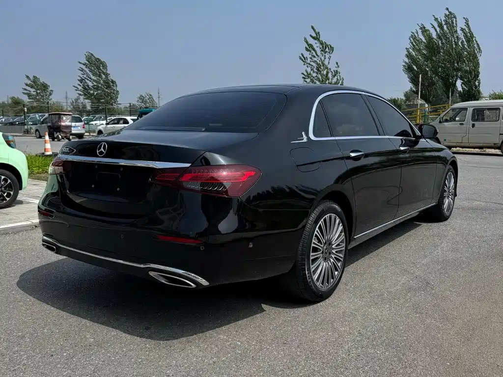 Mercedes-Benz E-Class 2023