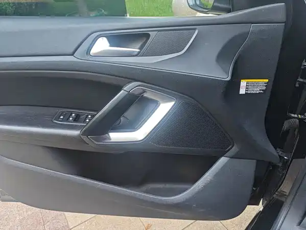 Peugeot 408 2016