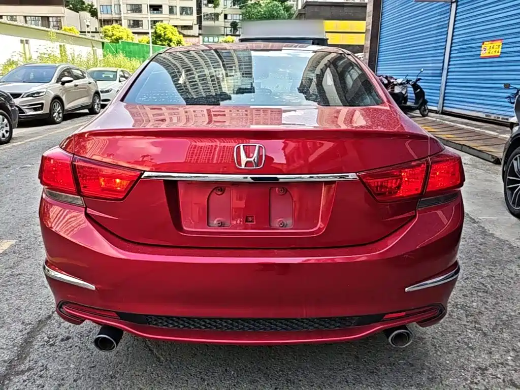 Honda Spirior 2015 — фото 6