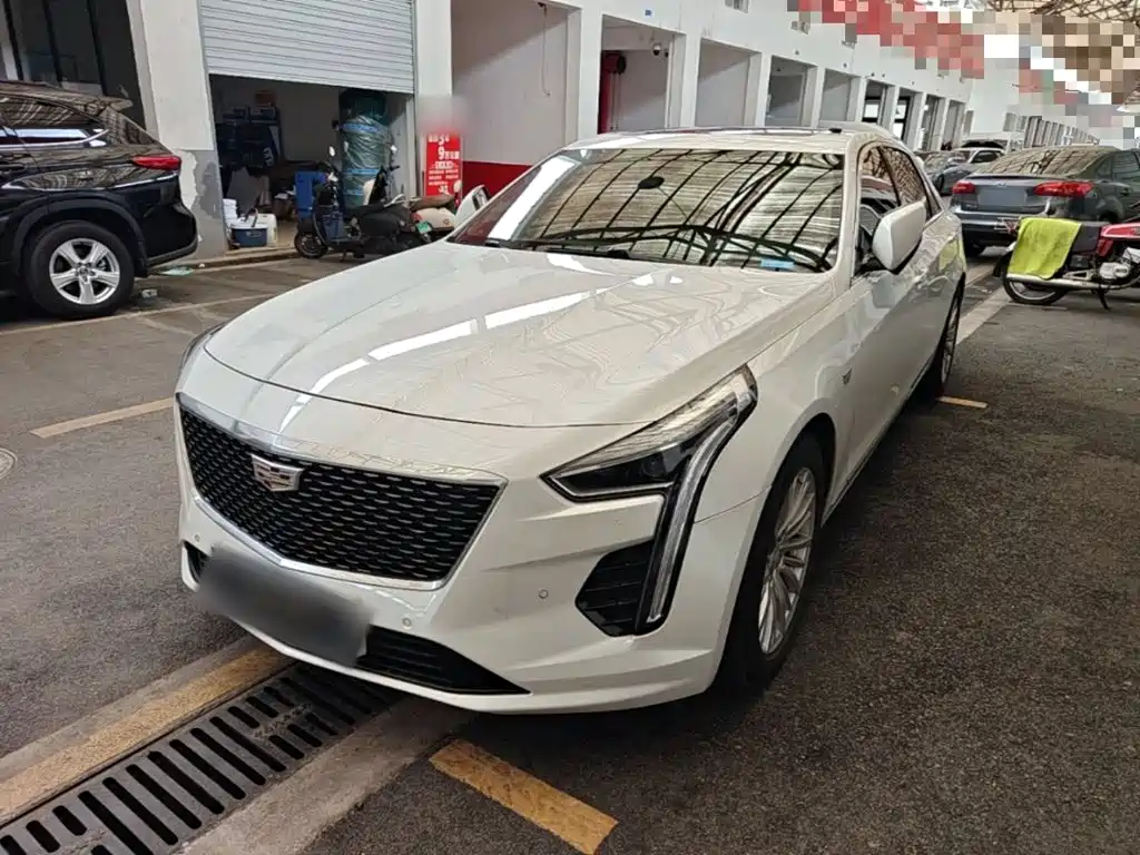 Cadillac CT6 2021 — фото 1