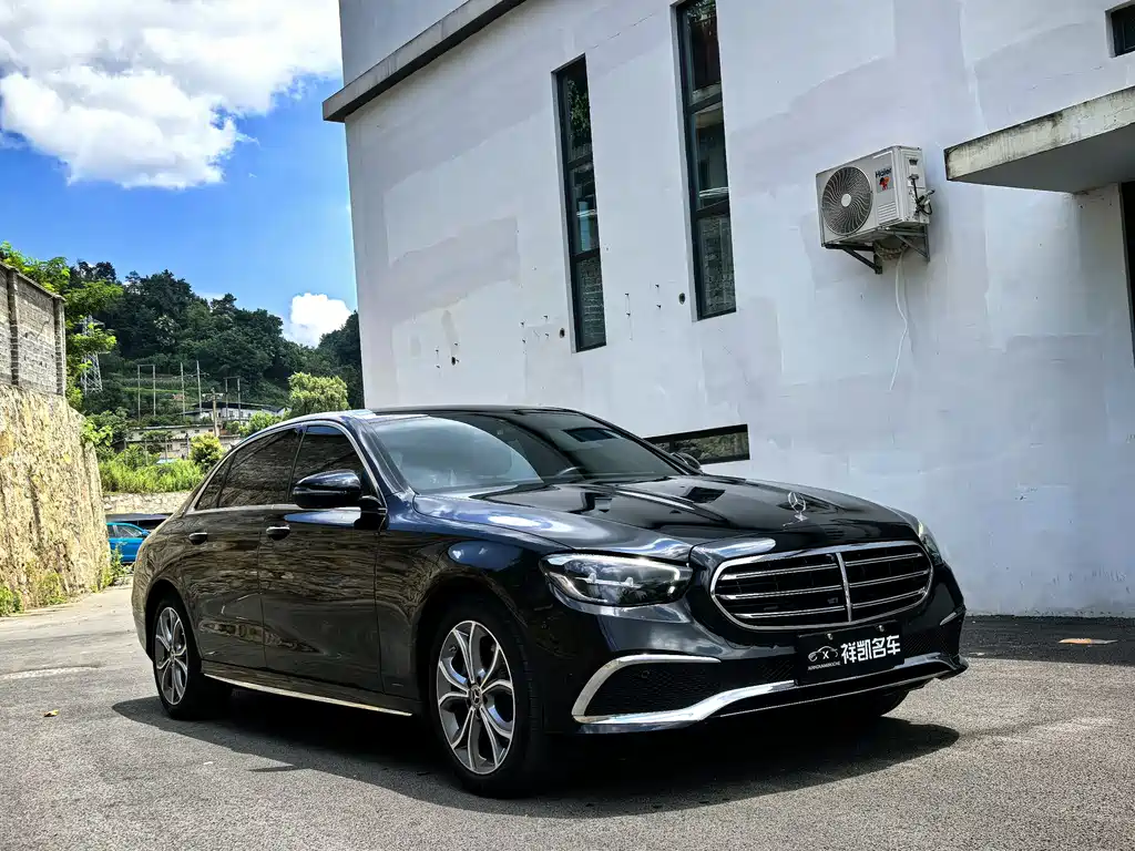 Mercedes-Benz E-Class 2022