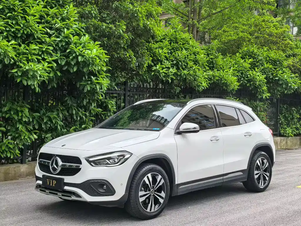 Mercedes-Benz GLA 2022 — фото 1