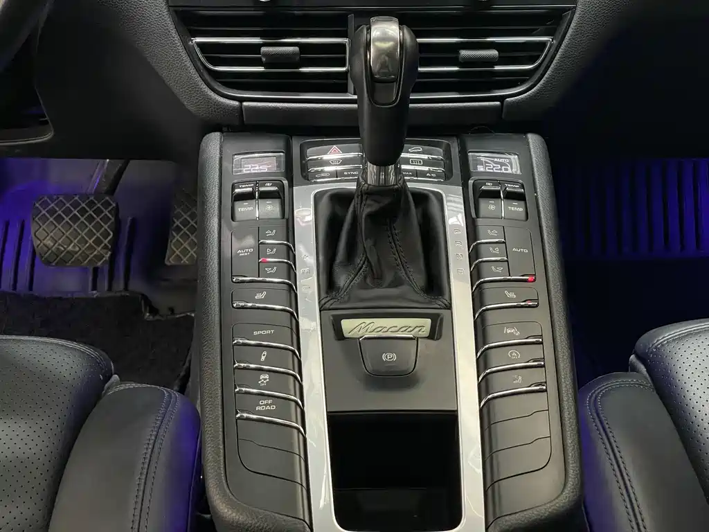 Porsche Macan 2018 — фото 9