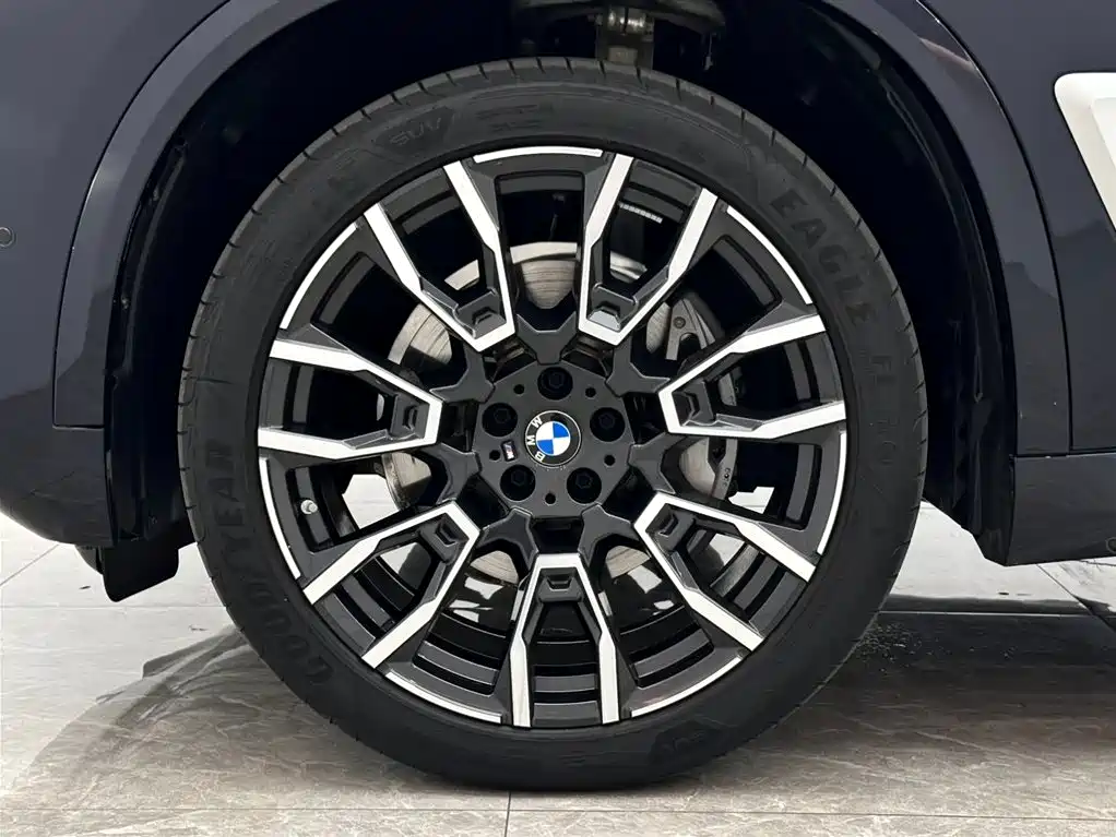 BMW X5 2024 — фото 19