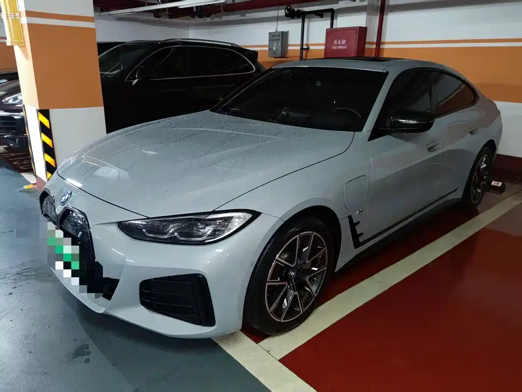 BMW i4 2025 — фото 1