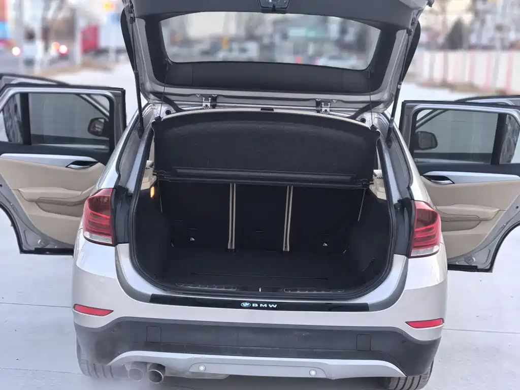 BMW X1 2014 — фото 14