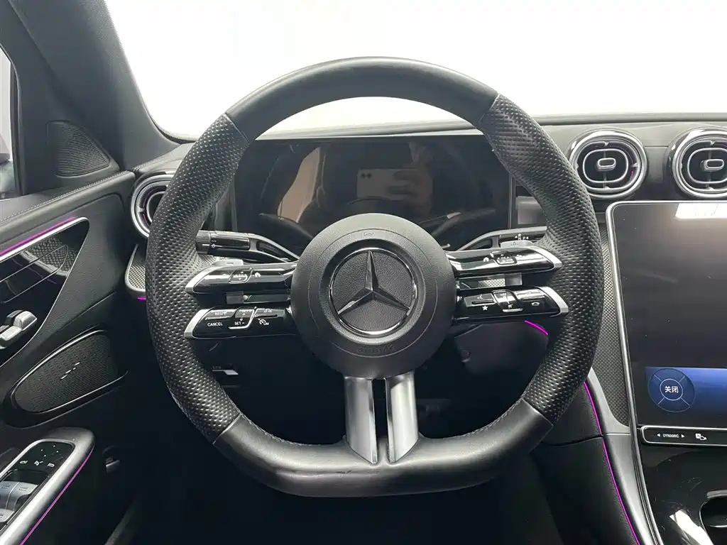 Mercedes-Benz C-Class 2023 — фото 16