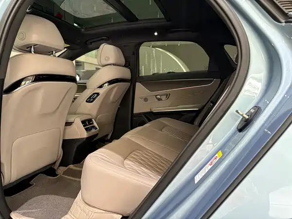 BYD Han 2024