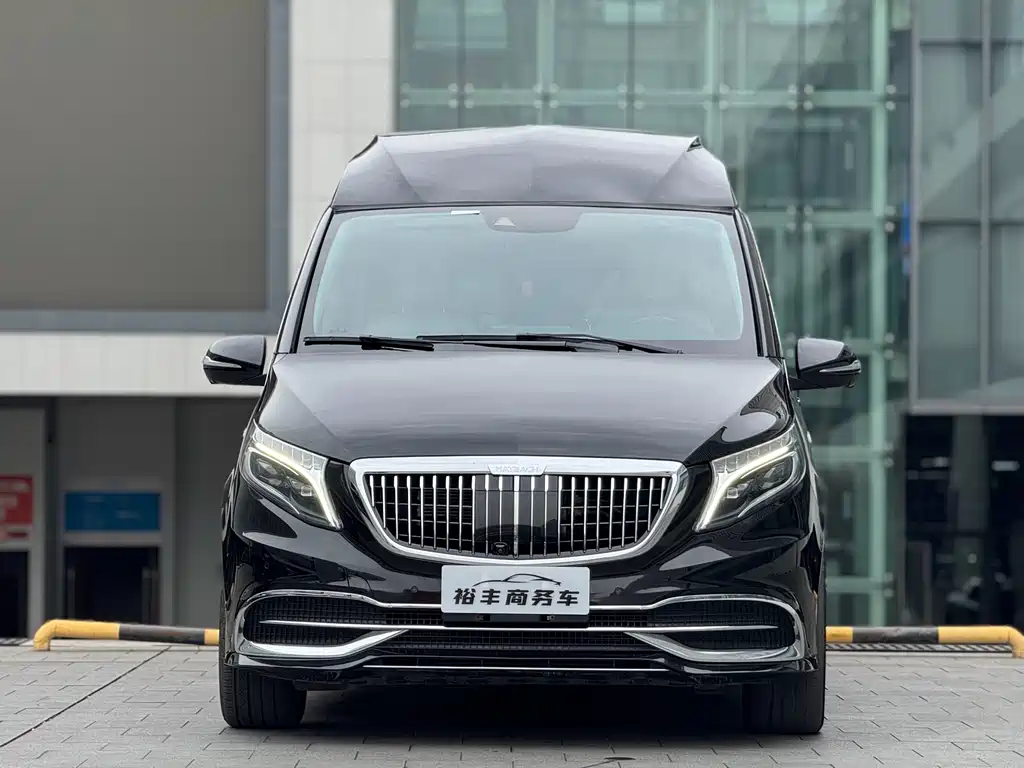 Mercedes-Benz V-Class 2022 — фото 2