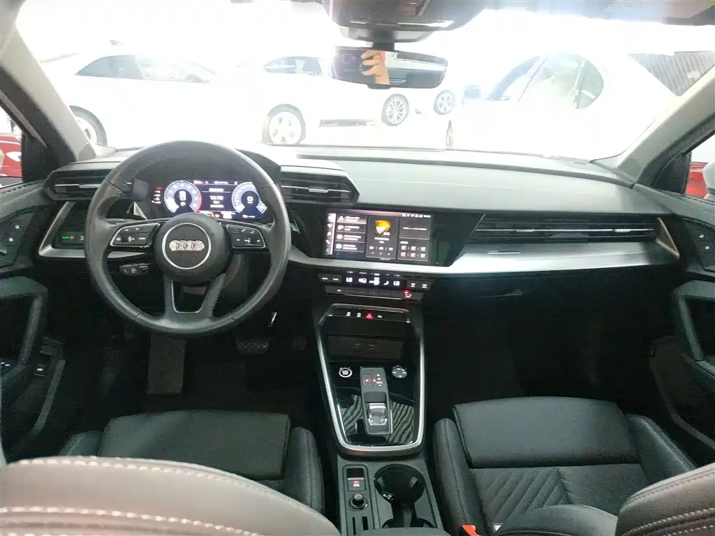 Audi A3 2022 — фото 10